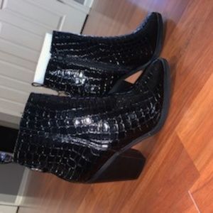 New, Black 'croc skin' Booties